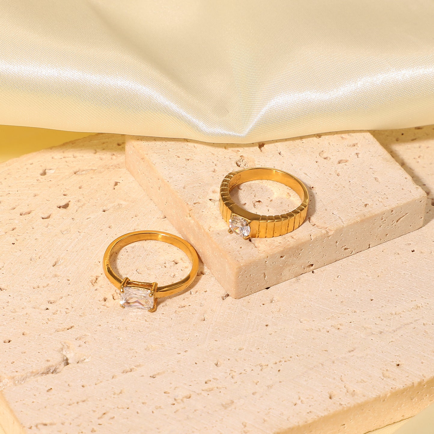 Women's 18k Gold Rings