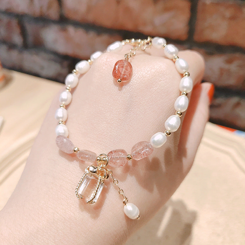 Women's bracelet with honey pearl and peach blossom stone